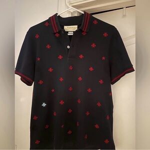 Authentic men's size small Gucci polo - in excellent condition- barely worn